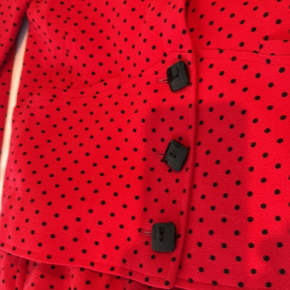 Vintage Valentino Suit. Tomato Red and Black Polka Dot Silk Lined -European 6 - Picture 3 of 15